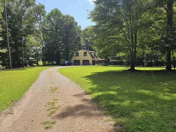 300 Christmas Rd #10-11, Warrenton, NC 27589