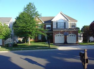 13350 Horsepen Woods Ln, Herndon, VA 20171