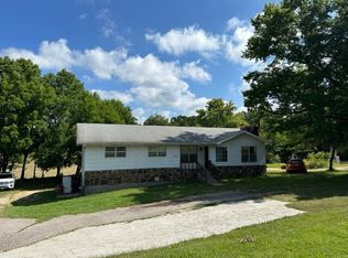 1023 E Valley St, Granby, MO 64844