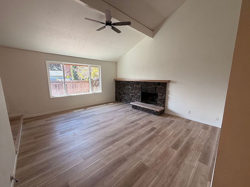 1st image of 2423 Benson Ln #2423