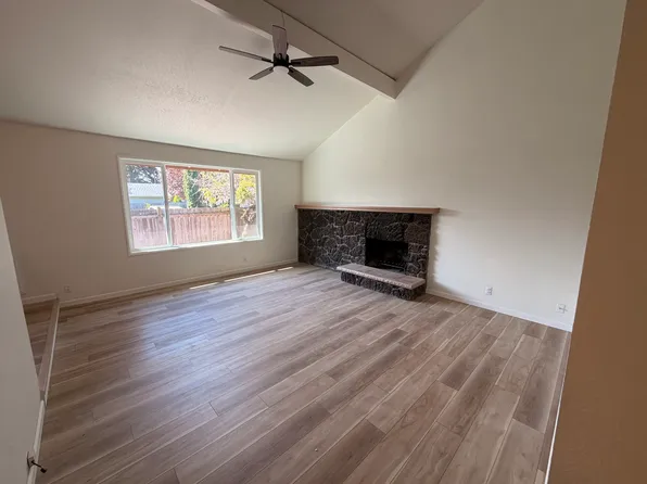 2423 Benson Ln, Eugene, OR 97408