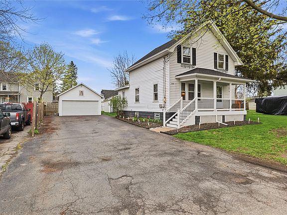 3rd image of 338 Mercer Ave