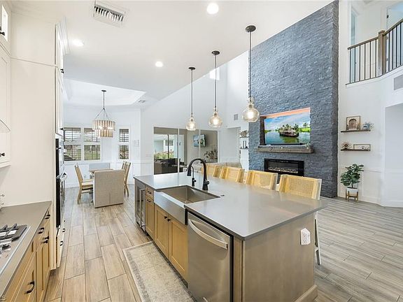 5th image of 9074 Montserrat DR