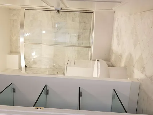 Rented by Compass | media 40