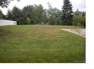 6892 E High St, Lockport, NY 14094