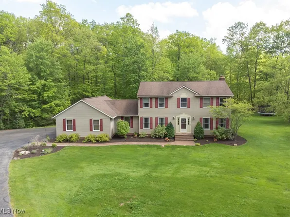 650 Thornhill Ln, Aurora, OH 44202