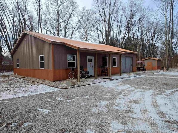 118 E Whipple Rd, Winamac, IN 46996