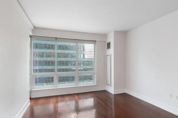 Rented by Douglas Elliman | media 23