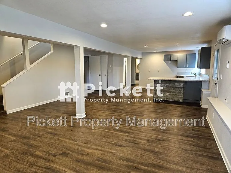 290 Tahuyeh Pl W — Photo 13