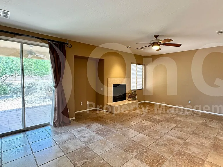 2314 W Spur Dr — Photo 9