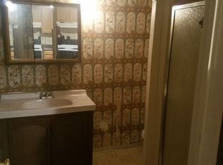 401 5th St APT E, Charleroi, PA 15022