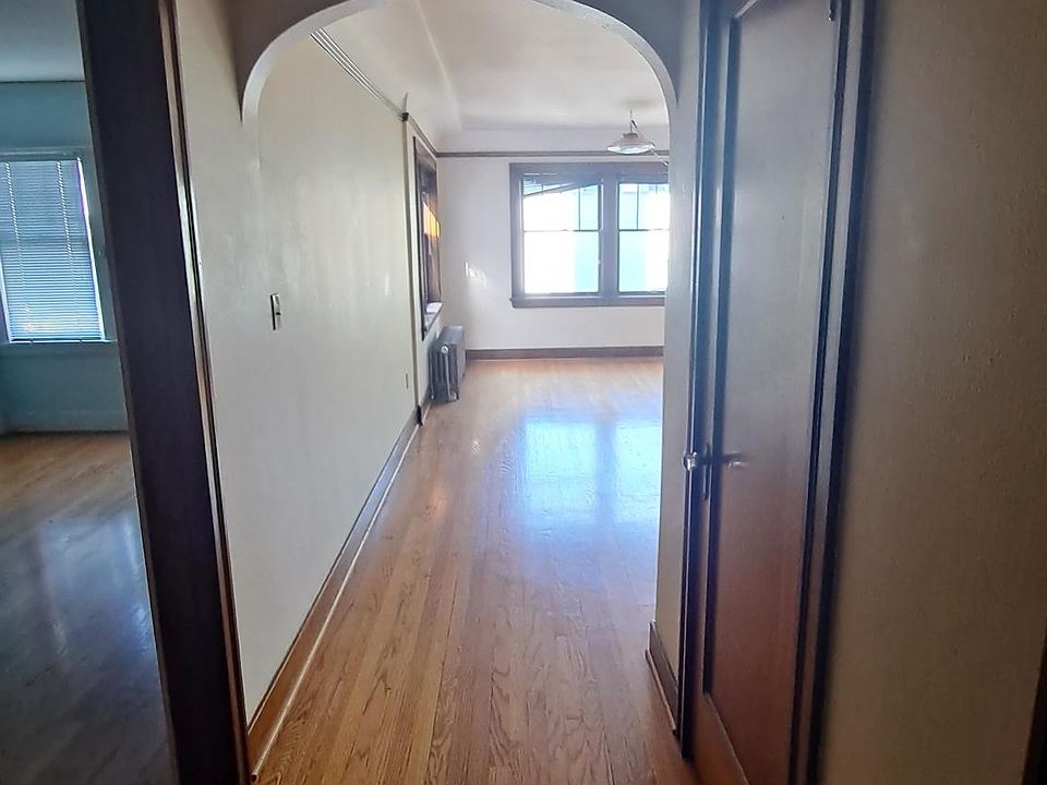 1st image of 1631 16th Ave Unit 409