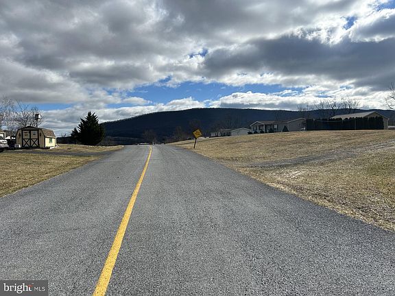 3rd image of Anne Ln