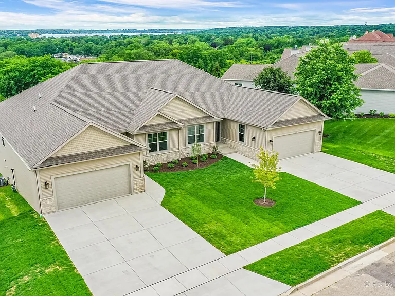 460 S Stone Ridge Dr — Photo 3