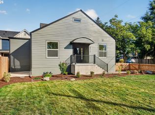 8413 NE Hassalo St, Portland, OR 97220