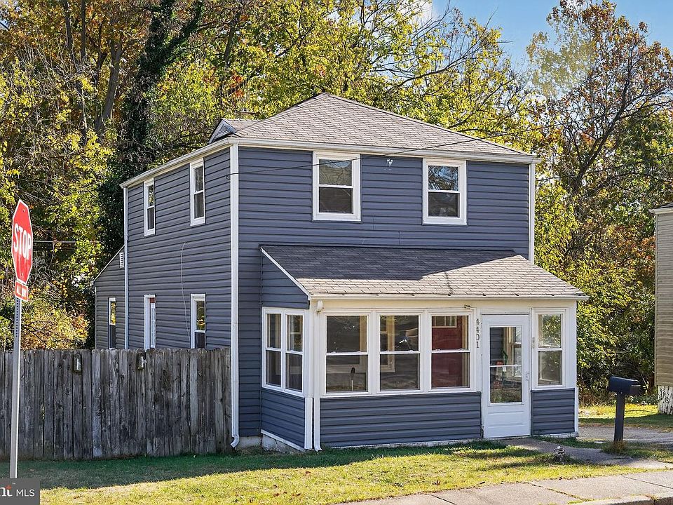 1st image of 4401 Ridge Dr