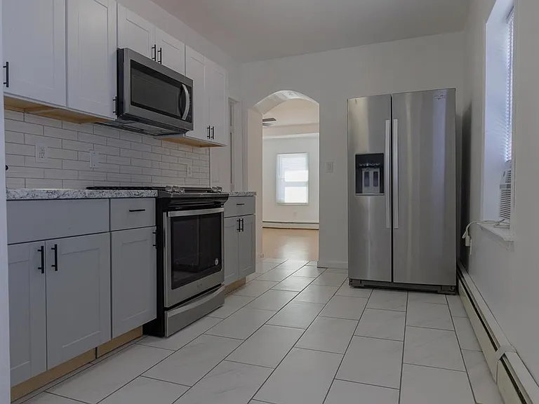 28 Union St #2 — Photo 8