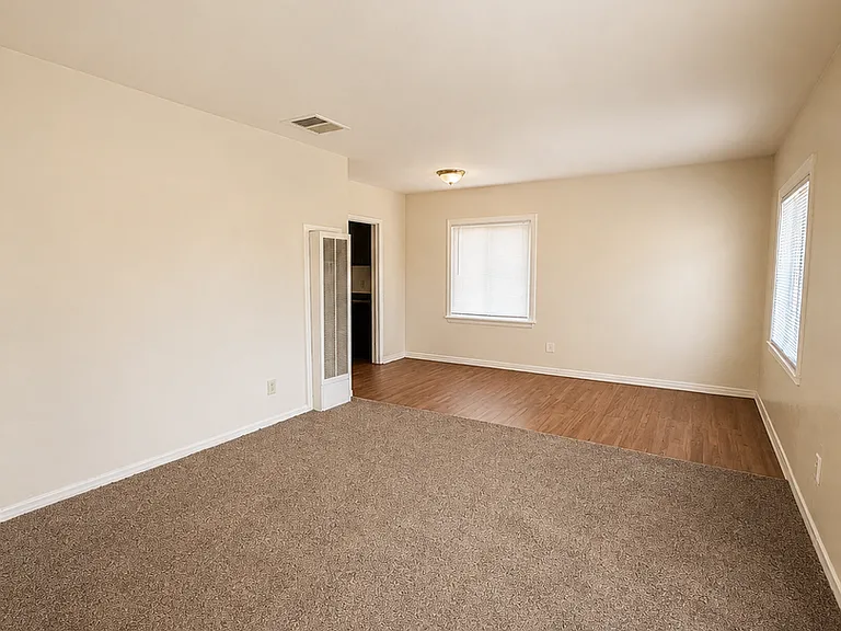 M07- 1710 Oregon — Photo 2
