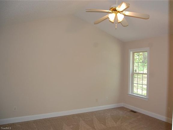4th image of 1705 Lucas Ave
