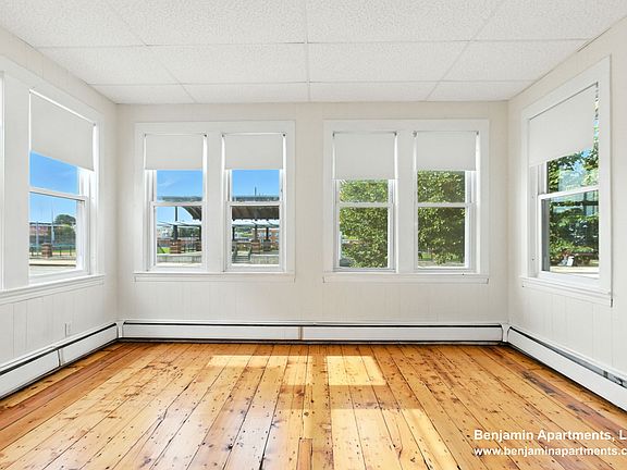 2nd image of 547 Broadway APT 1A