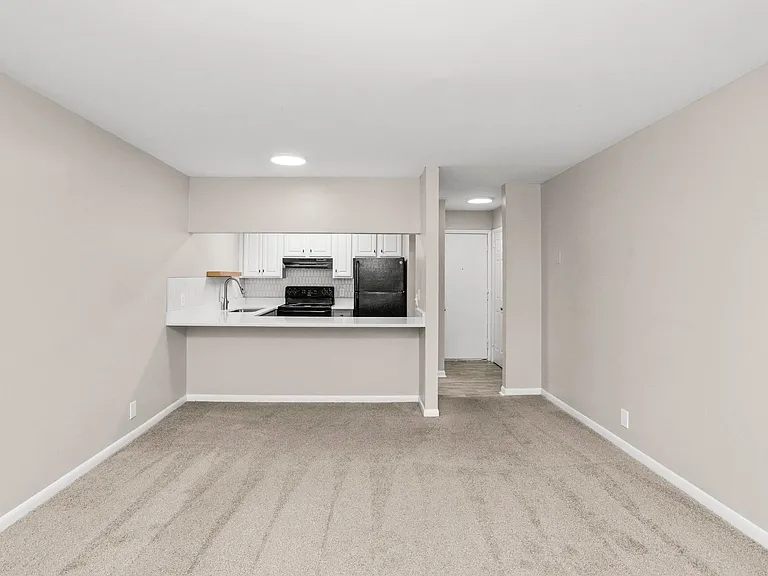 Belmont Place — Photo 15