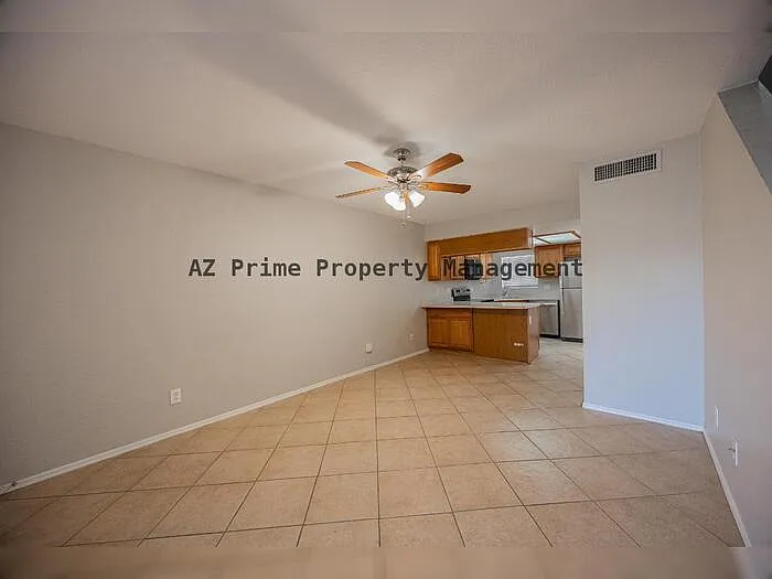 1055 W 5th St #18 — Photo 6