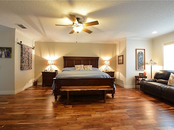5th image of 118 E Cumberland Cir