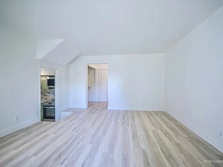 1565 NW Wall St #136/137 — Photo 8
