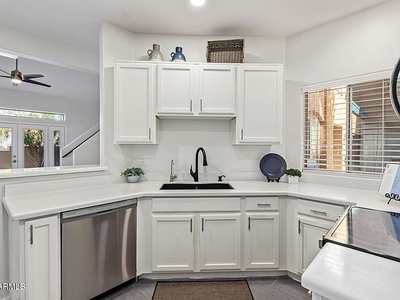5th image of 1015 S VAL VISTA Drive #34