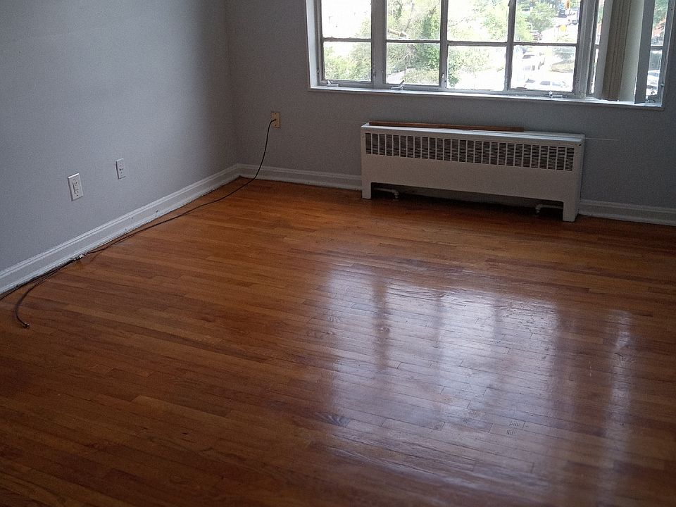 1550 living room_06302023