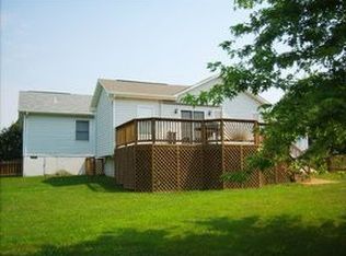 11153 Winston Dr, Bealeton, VA 22712