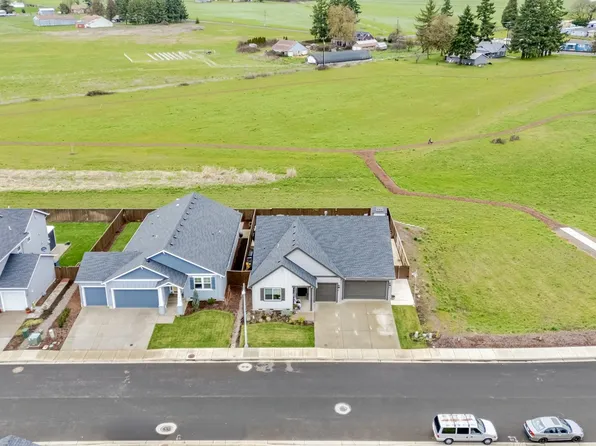 2432 W 15th Ave, Junction City, OR 97448