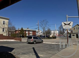 287 Pawtucket Ave #3F, Pawtucket, RI 02860