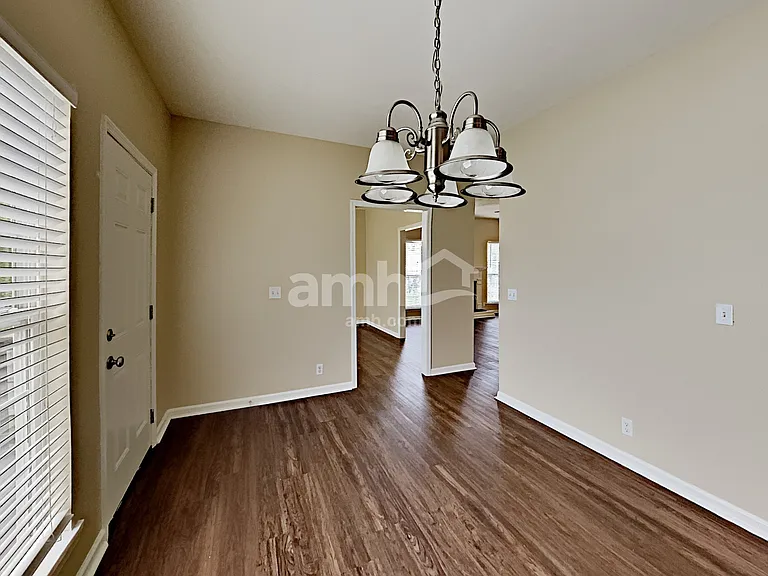 7409 Campton Rd — Photo 5