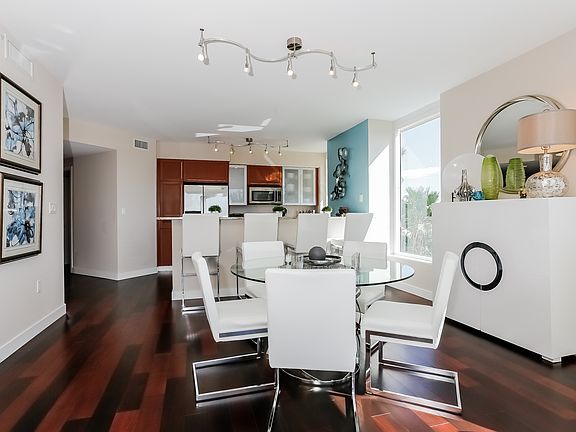 4th image of 2821 Ocean Blvd #407S