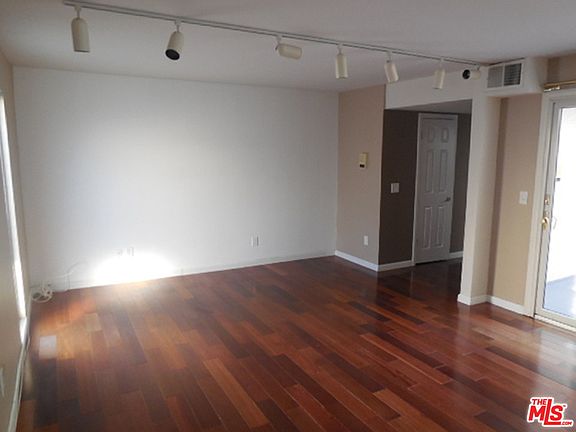 4th image of 11260 Overland Ave #19