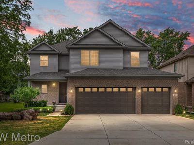 85 Hickory Dr, Troy, MI, 48083