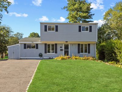 49 Regent Court, Stamford, CT, 06907