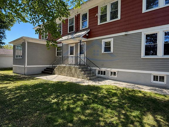 4th image of 1013 Prospect St #2R