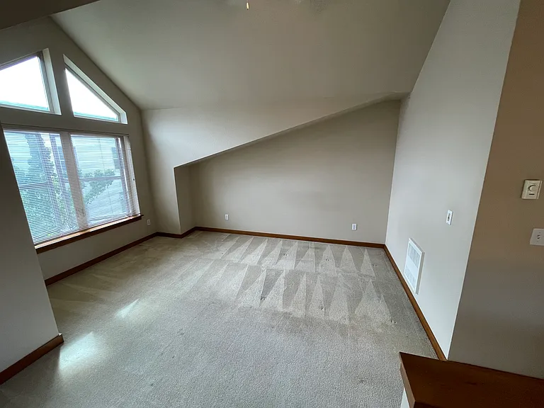 718C Nob Hill Ave N #C — Photo 5