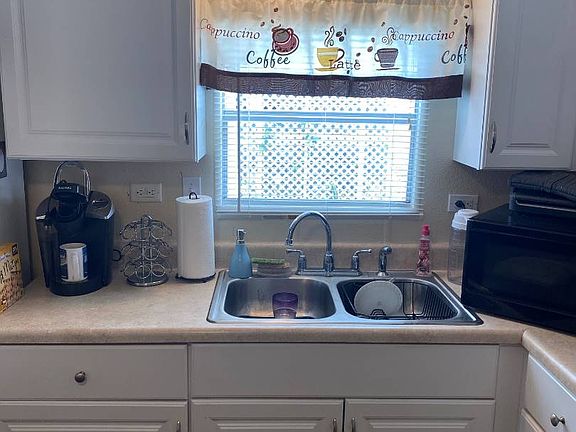 3rd image of 5826 Westlake Dr #80