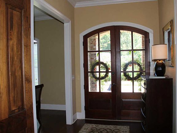 3rd image of 1201 Woodberry Dr