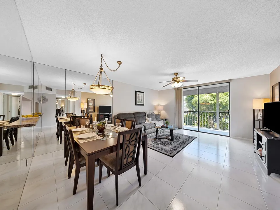 5250 Las Verdes Cir #317