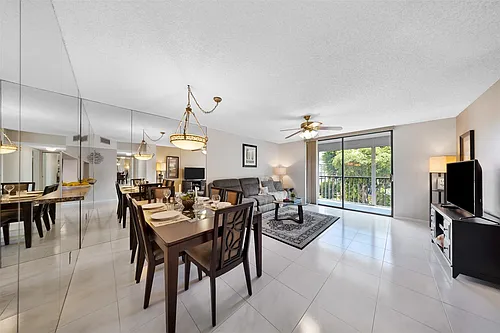 5250 Las Verdes Cir #317 Photo 1