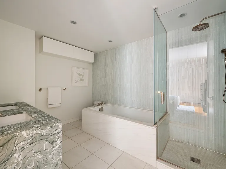 305 E 85th St #3B — Photo 6