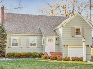 29 Edgewood Rd, Chatham, NJ 07928