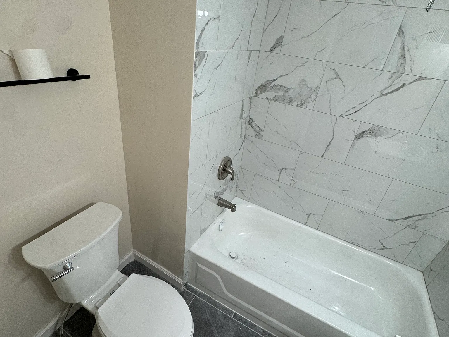 3 bed, 1000 sqft, $1,350 — Photo 4