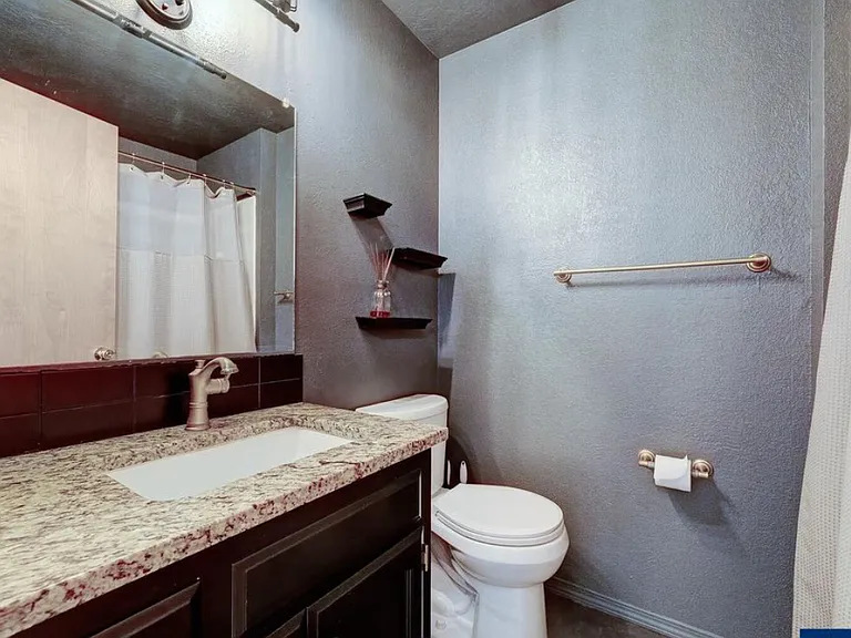 463 Suncrest Ave NW — Photo 31