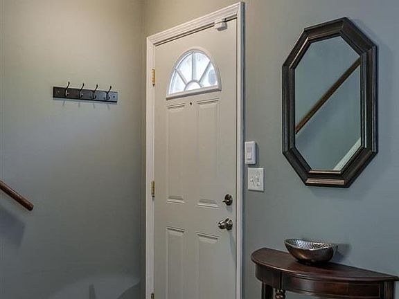 4th image of 1913 Winnie Dr APT 10