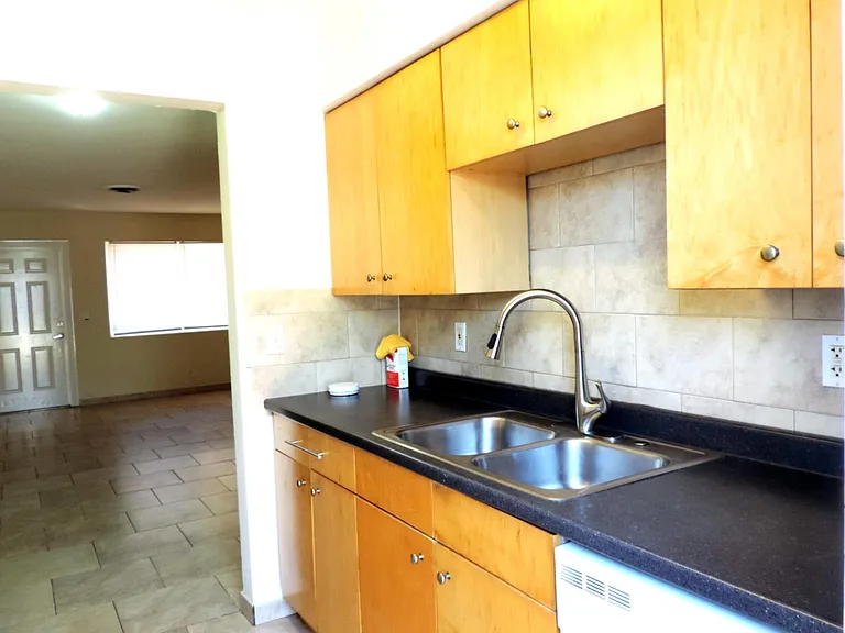1621 SW 6th Ave #2 — Photo 18